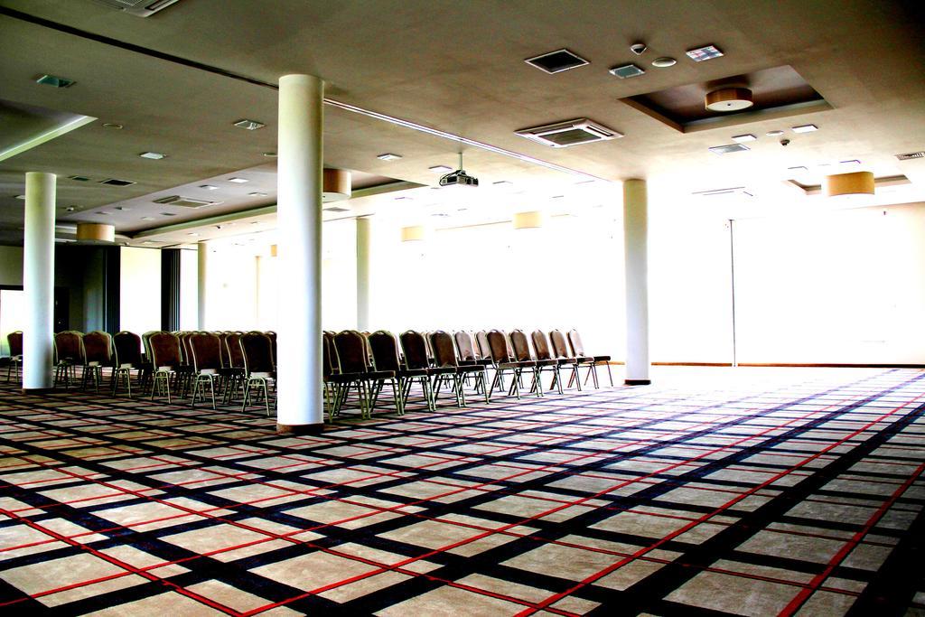 Hotel Austeria Conference & Spa تشيخوتشينيك المظهر الخارجي الصورة